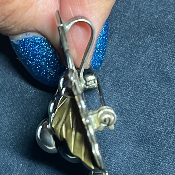 sterling silver grape pin - Picture 8 of 8